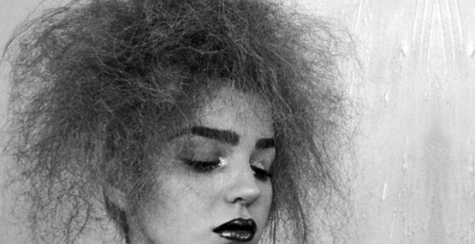 reduce el frizz y suaviza