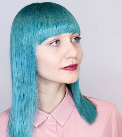 pelo liso con flequillo