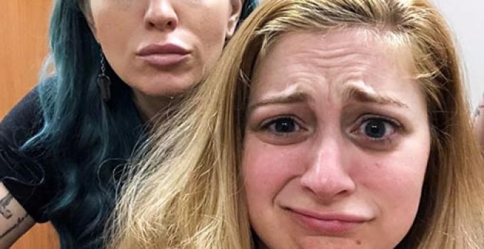 damaged hair by dyeing it very often