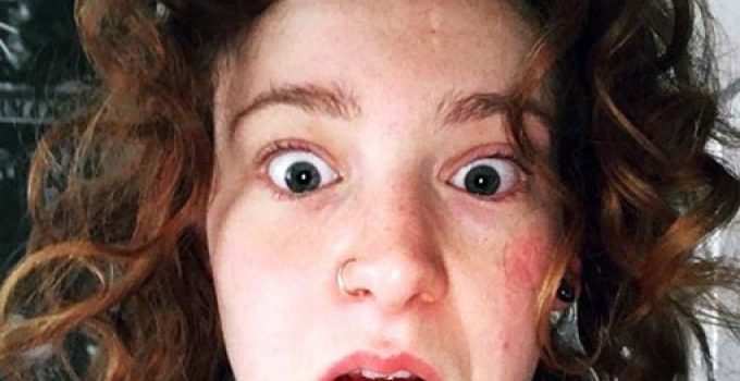 lava su pelo con acondicionador sin enjuague