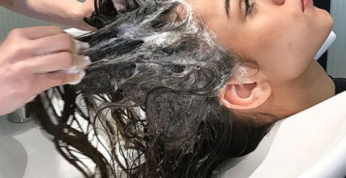 clarifying shampoo to eliminate residues