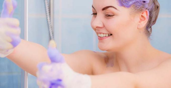 wash hair with shampoo after dyeing