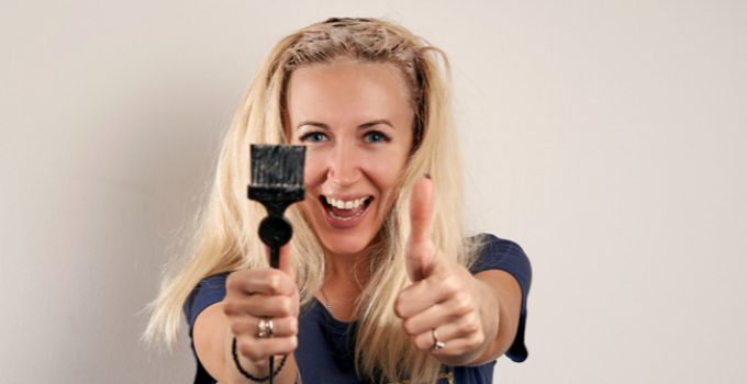 woman prepares to bleach her hair