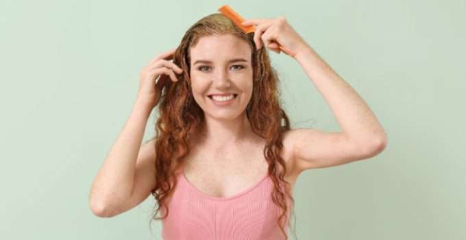 Chica se pregunta si debe pintar su pelo sucio o limpio